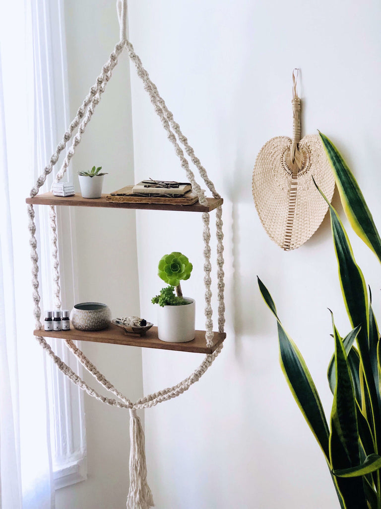 macrame hanging plant shelf CEREMONIA